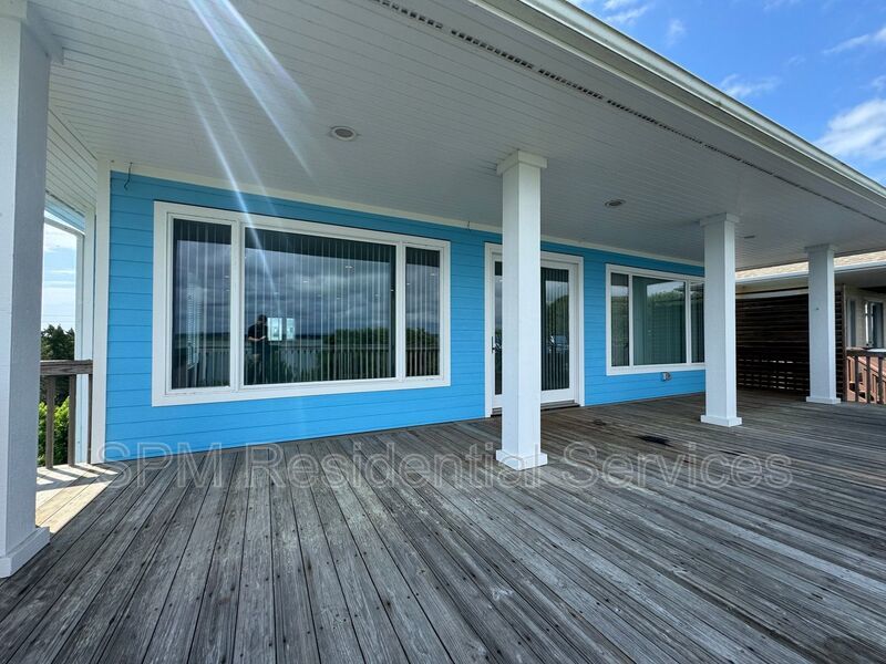 Topsail Beach - Elevator, Dock, Boat Lift, Private Beach Crossover Access property image