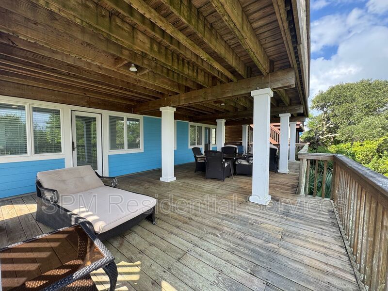 Topsail Beach - Elevator, Dock, Boat Lift, Private Beach Crossover Access property image