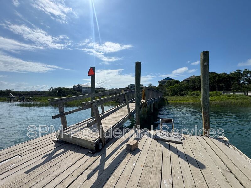 Topsail Beach - Elevator, Dock, Boat Lift, Private Beach Crossover Access property image