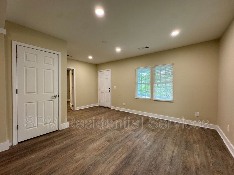 Ardmore - Located Near The Cargo District, New Appliances, Large Deck property image
