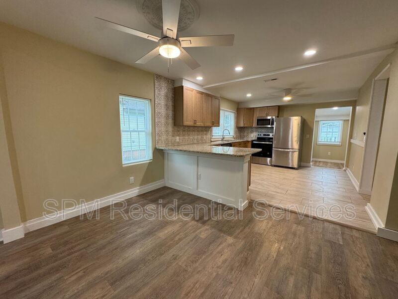 Ardmore - Located Near The Cargo District, New Appliances, Large Deck property image
