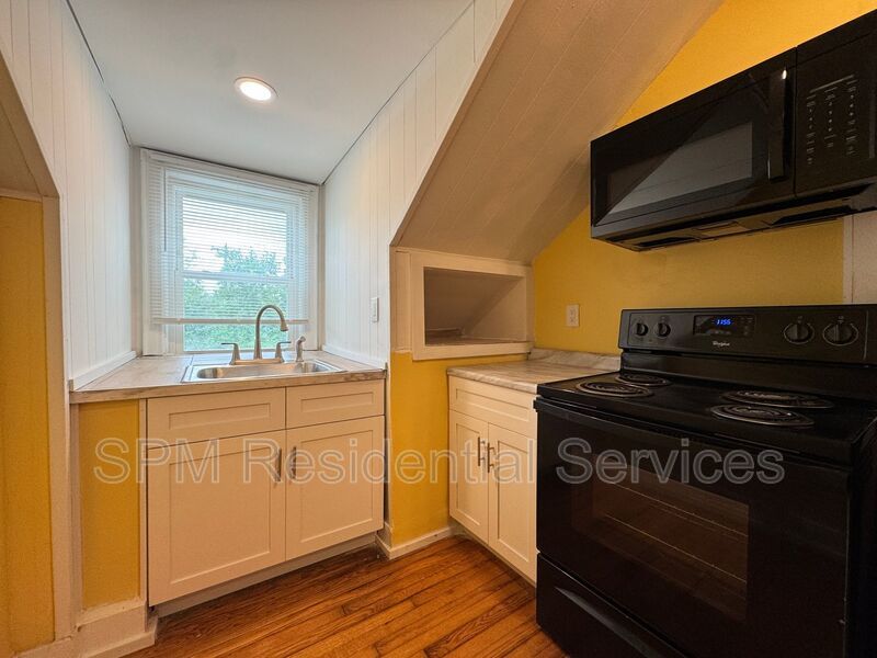 Downtown Wilmington -  Within 0.5 miles of Bowstring Bar & Live Music, Wandering Cone Creamery, and more property image