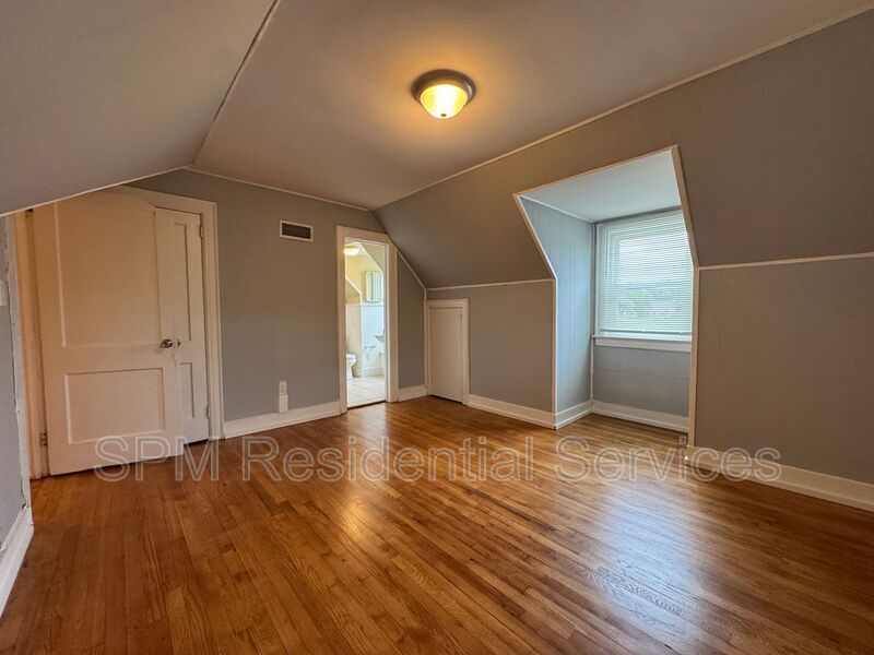 Downtown Wilmington -  Within 0.5 miles of Bowstring Bar & Live Music, Wandering Cone Creamery, and more property image