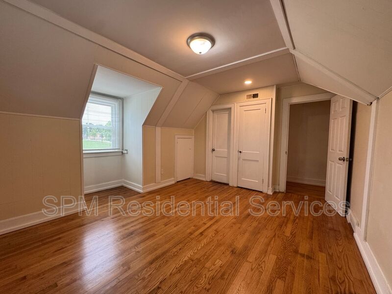 Downtown Wilmington -  Within 0.5 miles of Bowstring Bar & Live Music, Wandering Cone Creamery, and more property image