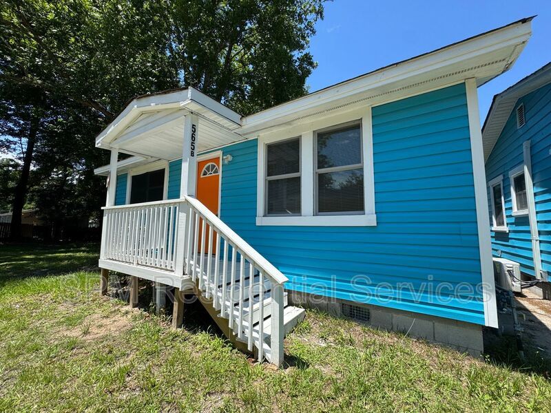 Downtown Wilmington -  Nestled just 1.5 miles from Pho Cafe, Whiskey Trail Midtown, and More property image