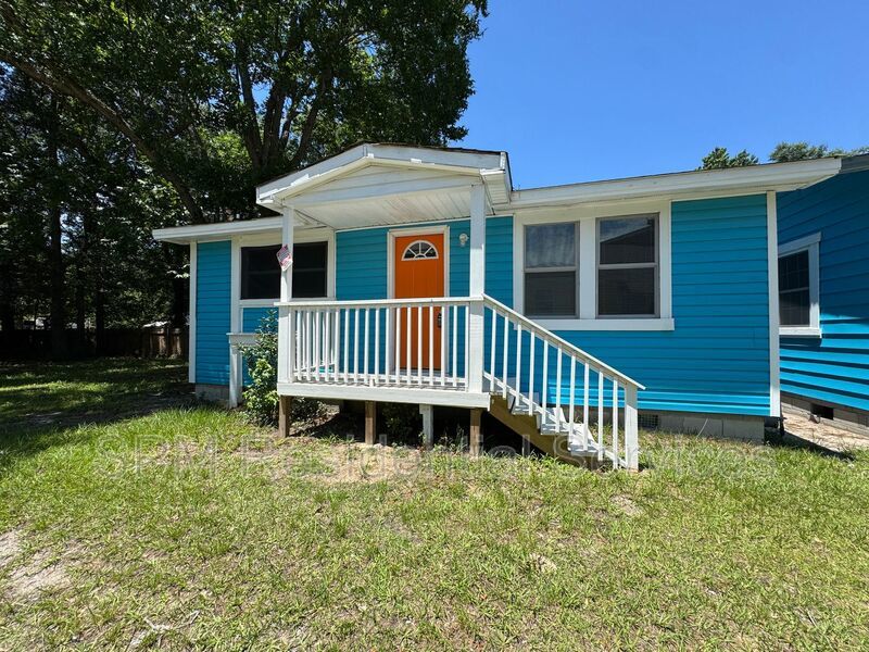 Downtown Wilmington -  Nestled just 1.5 miles from Pho Cafe, Whiskey Trail Midtown, and More property image