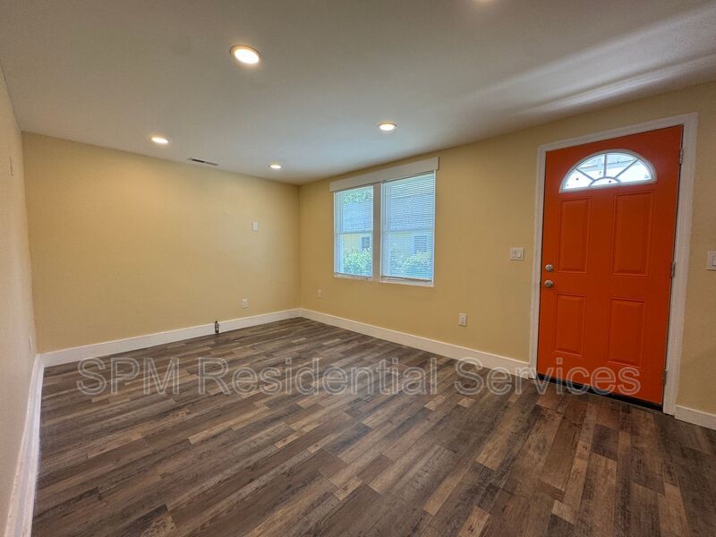 Downtown Wilmington -  Nestled just 1.5 miles from Pho Cafe, Whiskey Trail Midtown, and More property image