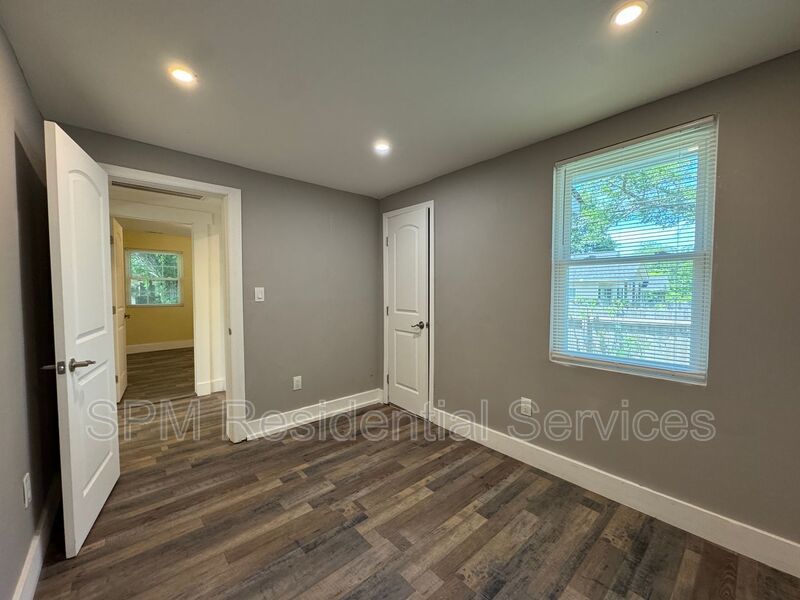 Downtown Wilmington -  Nestled just 1.5 miles from Pho Cafe, Whiskey Trail Midtown, and More property image