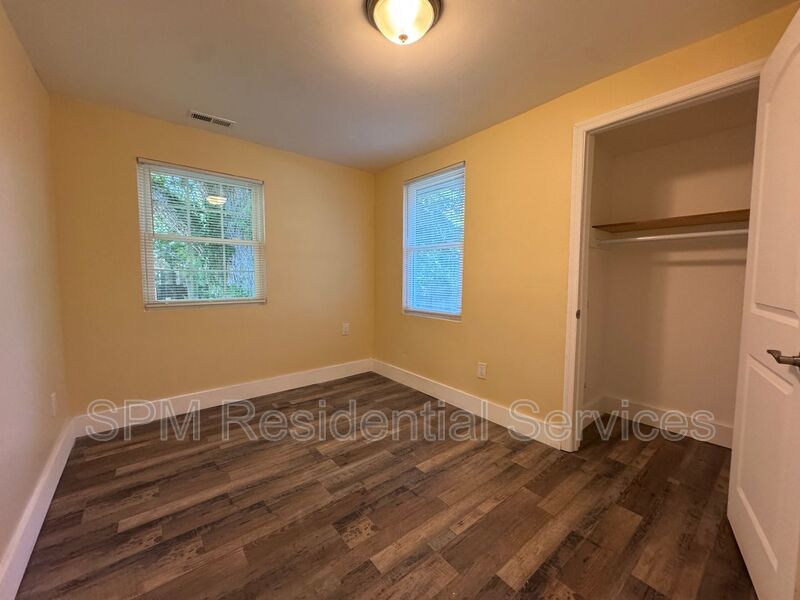 Downtown Wilmington -  Nestled just 1.5 miles from Pho Cafe, Whiskey Trail Midtown, and More property image