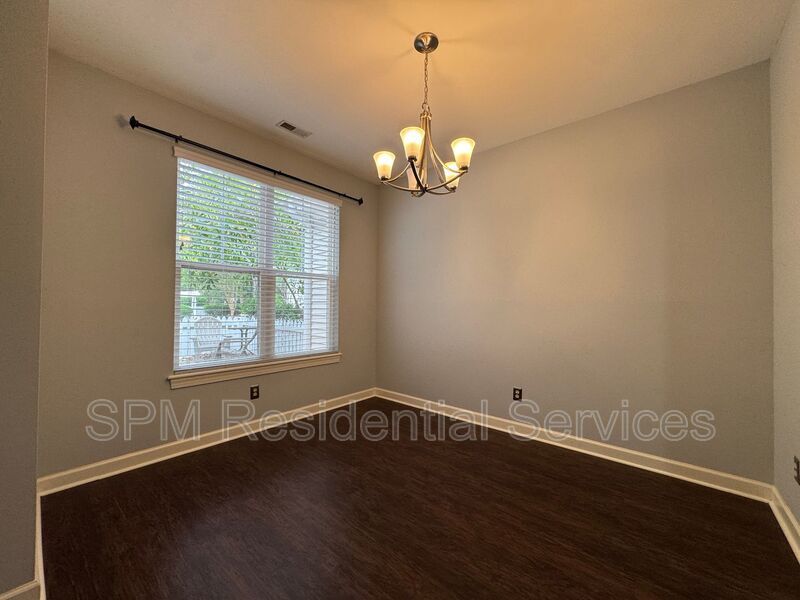 Forrest Cove -  Within 3 Miles of UNCW & Wrightsville beach, Community Pool, Washer & Dryer Included property image