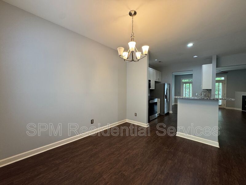 Forrest Cove -  Within 3 Miles of UNCW & Wrightsville beach, Community Pool, Washer & Dryer Included property image