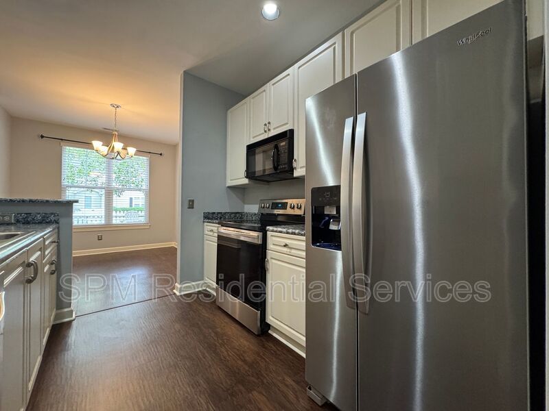 Forrest Cove -  Within 3 Miles of UNCW & Wrightsville beach, Community Pool, Washer & Dryer Included property image