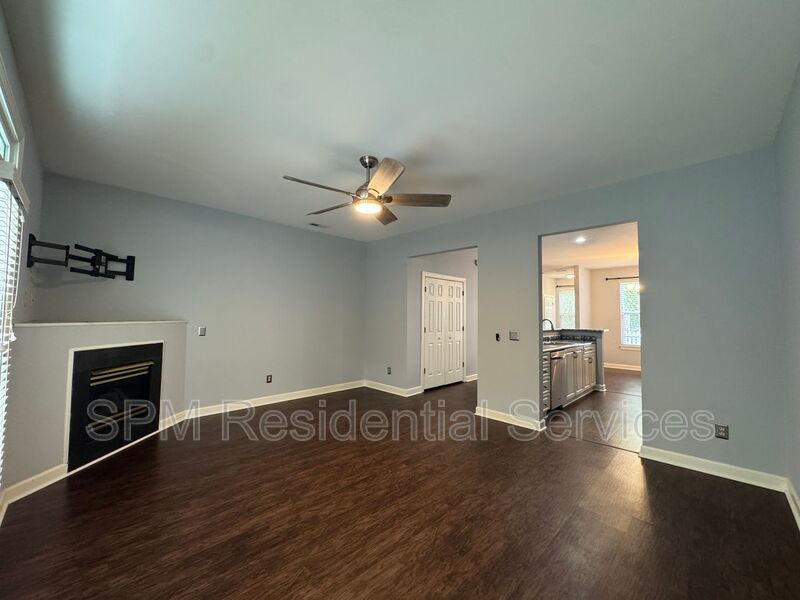 Forrest Cove -  Within 3 Miles of UNCW & Wrightsville beach, Community Pool, Washer & Dryer Included property image