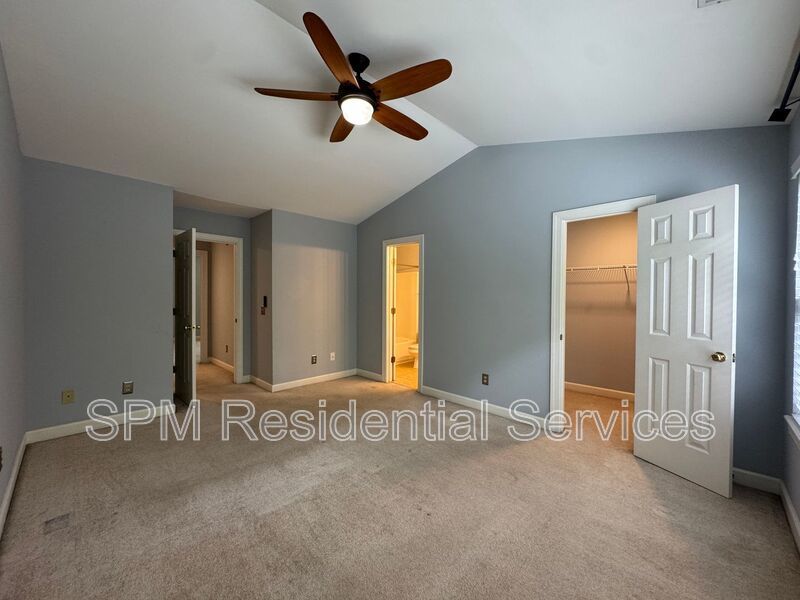 Forrest Cove -  Within 3 Miles of UNCW & Wrightsville beach, Community Pool, Washer & Dryer Included property image