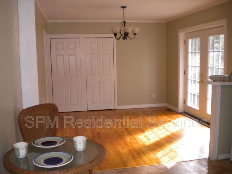 2 Bedroom 1.5 Bath property image