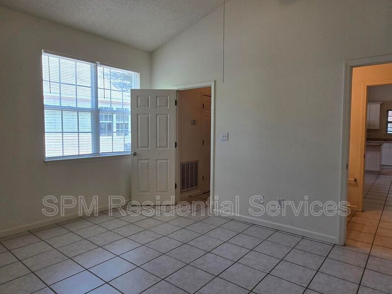 Lake Avenue Patio Homes ** 1st FULL MONTHS RENT FREE** property image
