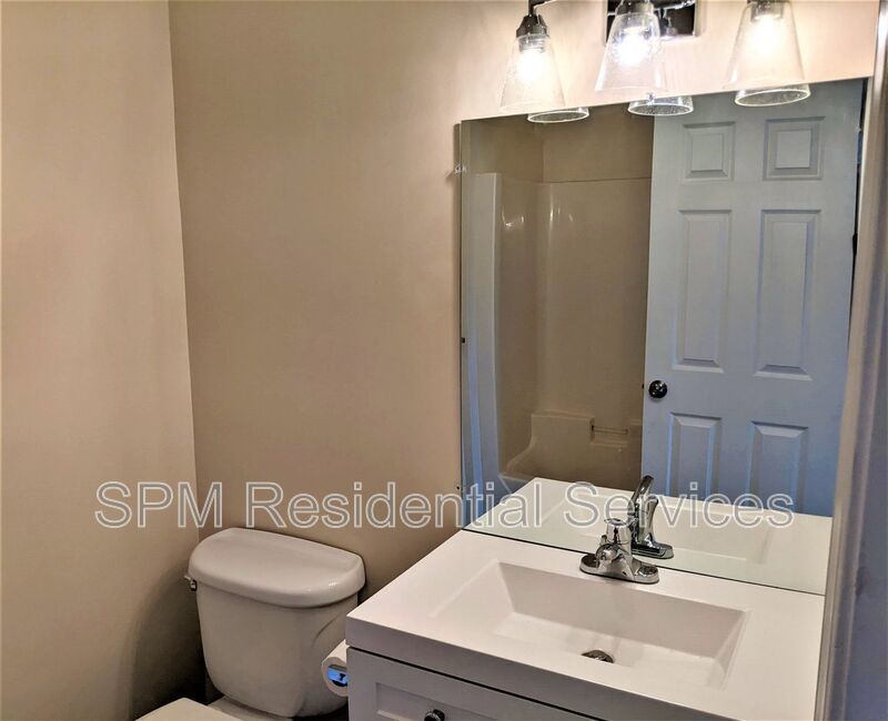 Downtown Gem - Lots of Natural Light in Historic District property image