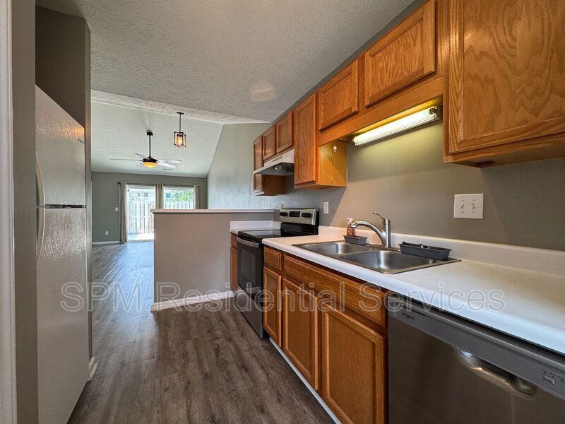 Suncoast - Community Pool, Fenced in Back Patio, Washer & Dryer Included property image