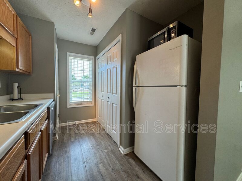 Suncoast - Community Pool, Fenced in Back Patio, Washer & Dryer Included property image
