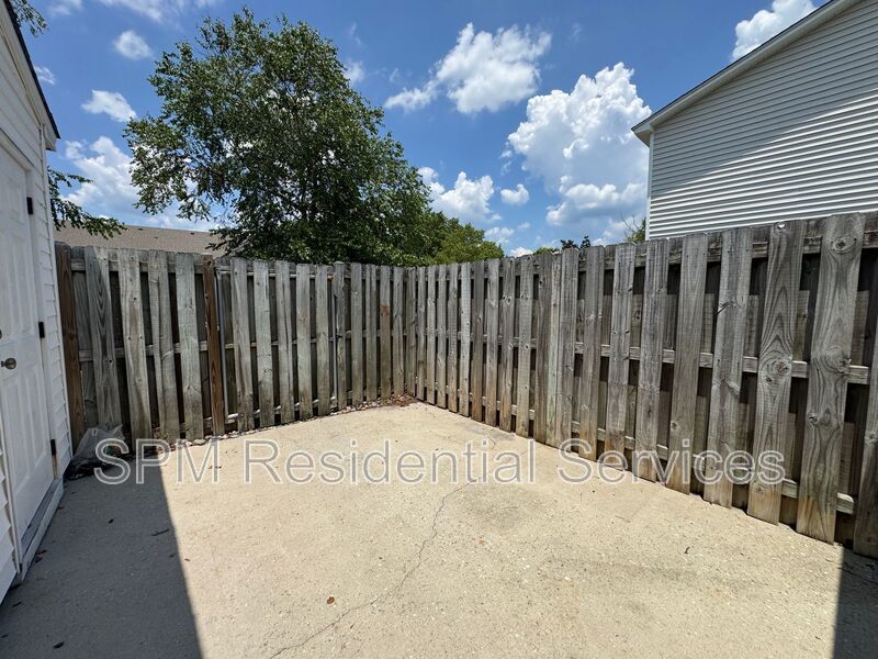 Suncoast - Community Pool, Fenced in Back Patio, Washer & Dryer Included property image