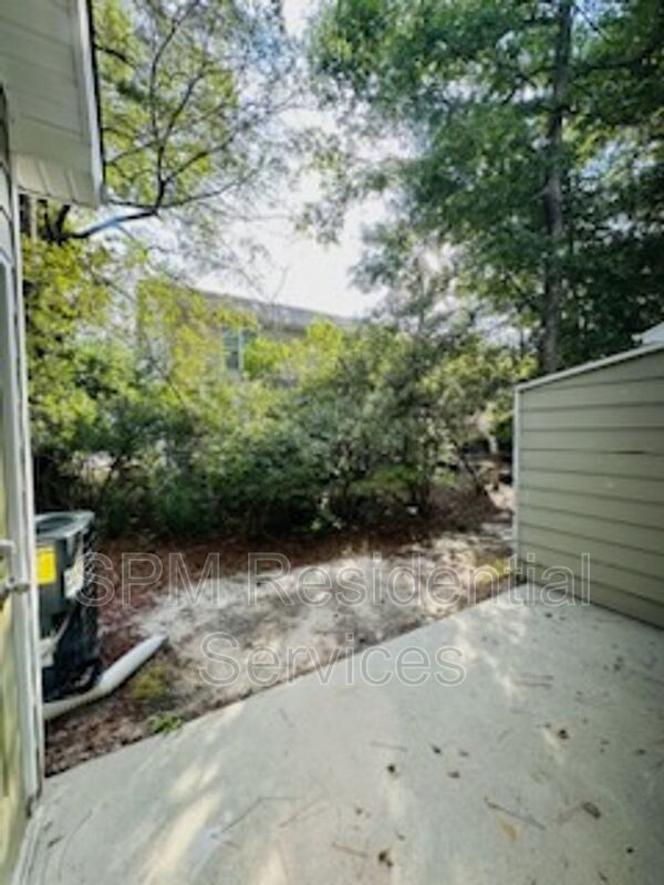 Perfect location for a 2 bedroom townhouse with private baths property image