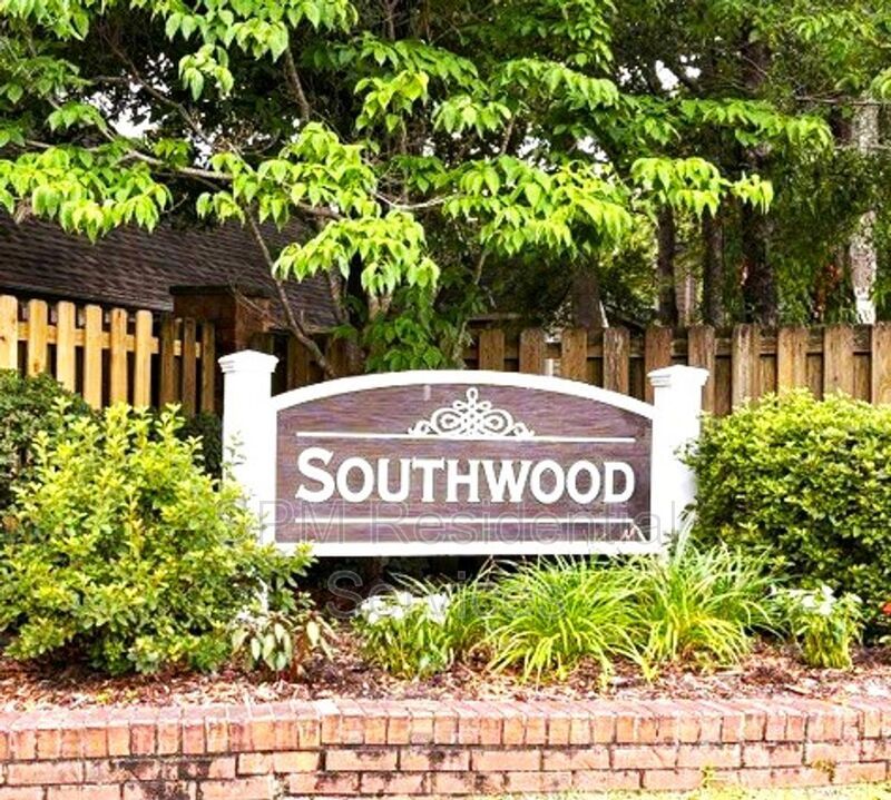 3 Bedroom with Private Fenced Yard!  ($500 MOVE-IN CREDIT) property image