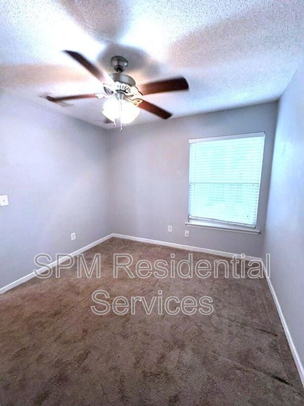 3 Bedroom with Private Fenced Yard!  ($500 MOVE-IN CREDIT) property image
