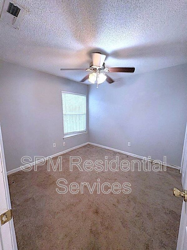 3 Bedroom with Private Fenced Yard!  ($500 MOVE-IN CREDIT) property image