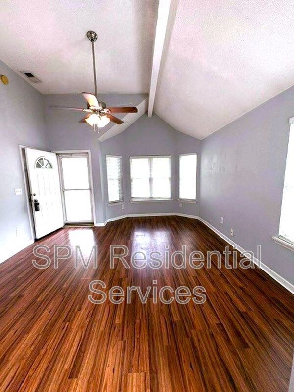 3 Bedroom with Private Fenced Yard!  ($500 MOVE-IN CREDIT) property image