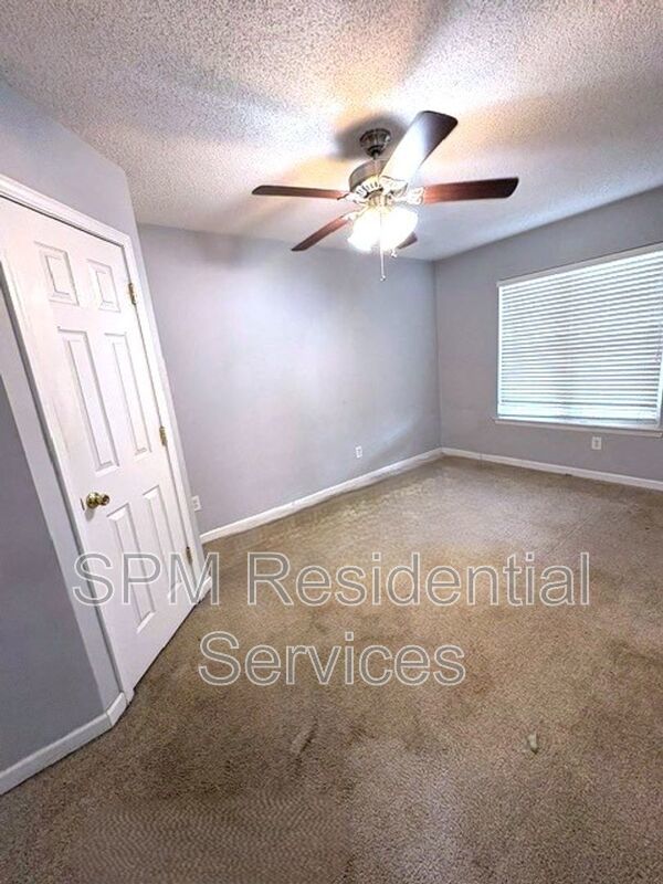 3 Bedroom with Private Fenced Yard!  ($500 MOVE-IN CREDIT) property image