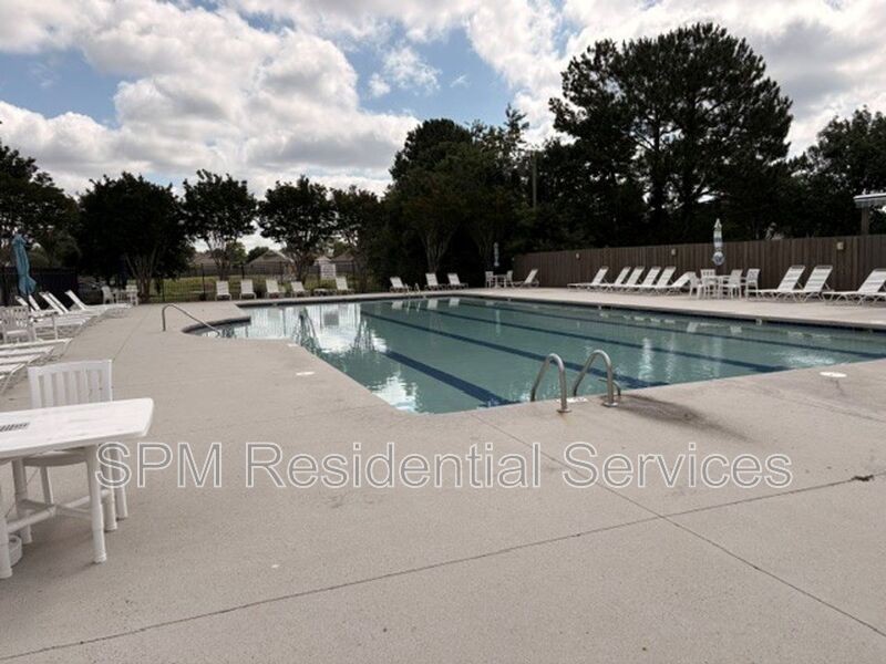 Suncoast - Community Pool, Fenced in Back Patio, Washer & Dryer Included property image