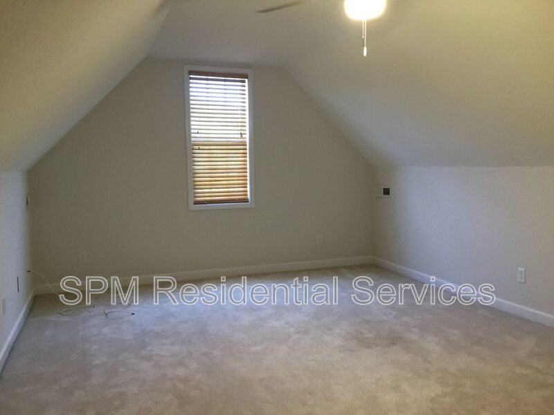 3 Bedroom with Finished Room Over Garage in Beautiful neighborhood In Belvedere Plantation property image