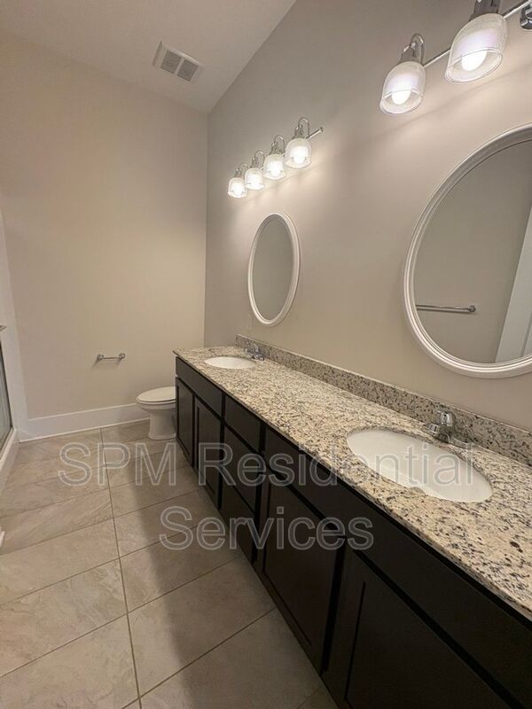 2nd Floor. 3 Bedroom. Elevator, Cape Fear River property image