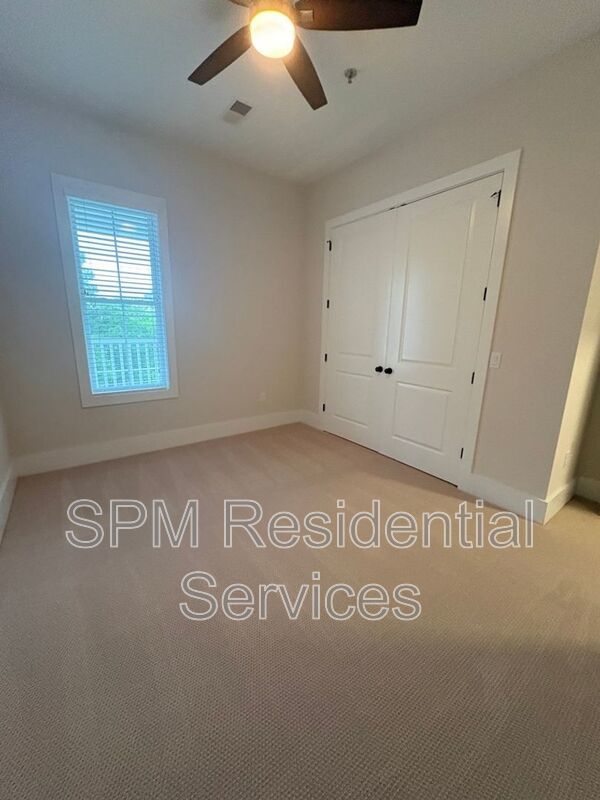 2nd Floor. 3 Bedroom. Elevator, Cape Fear River property image