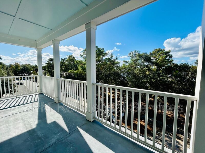 2nd Floor. 3 Bedroom. Elevator, Cape Fear River property image