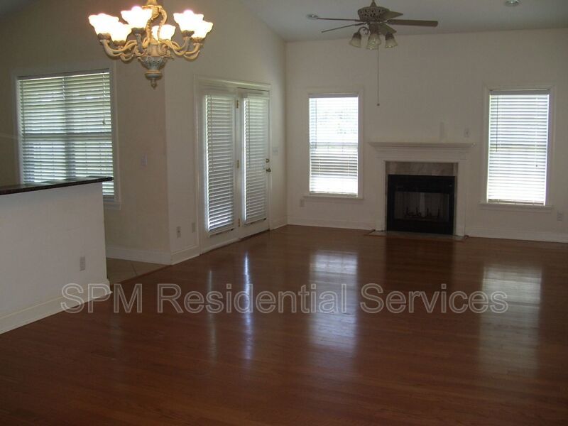 3 Bedroom in Beautiful neighborhood in Castle Bay, minutes to beaches and shopping. property image