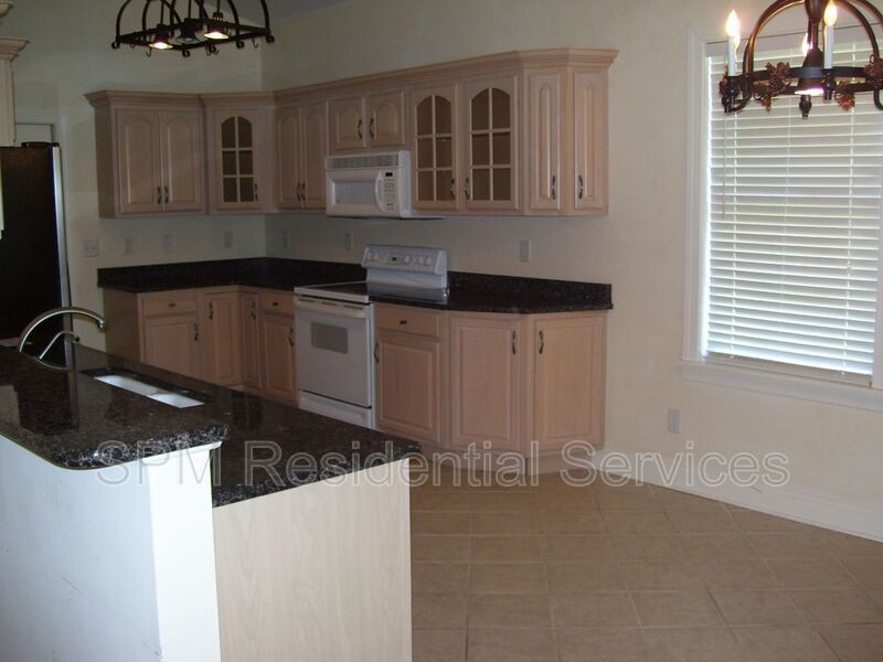 3 Bedroom in Beautiful neighborhood in Castle Bay, minutes to beaches and shopping. property image