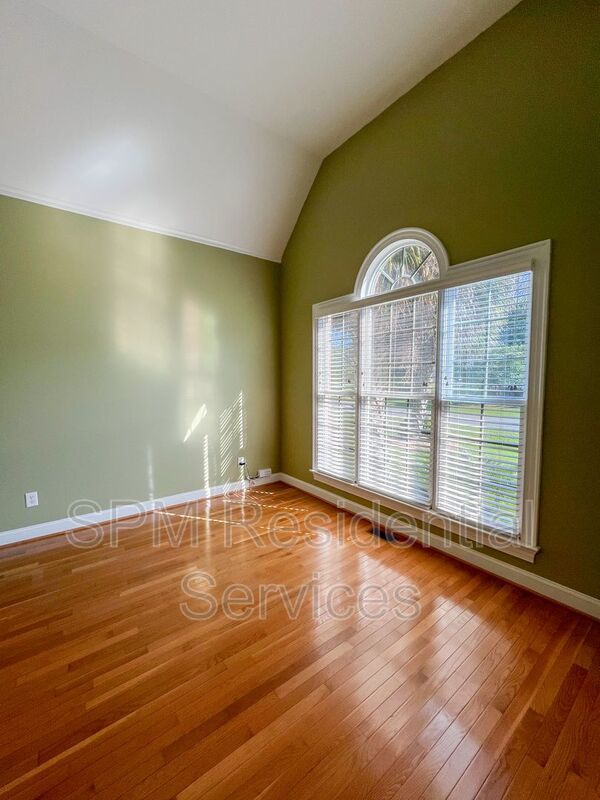Custom built house in Pool Community property image