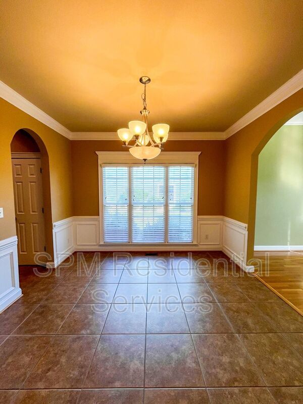 Custom built house in Pool Community property image