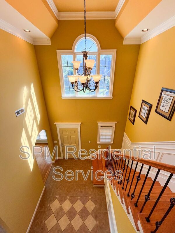 Custom built house in Pool Community property image