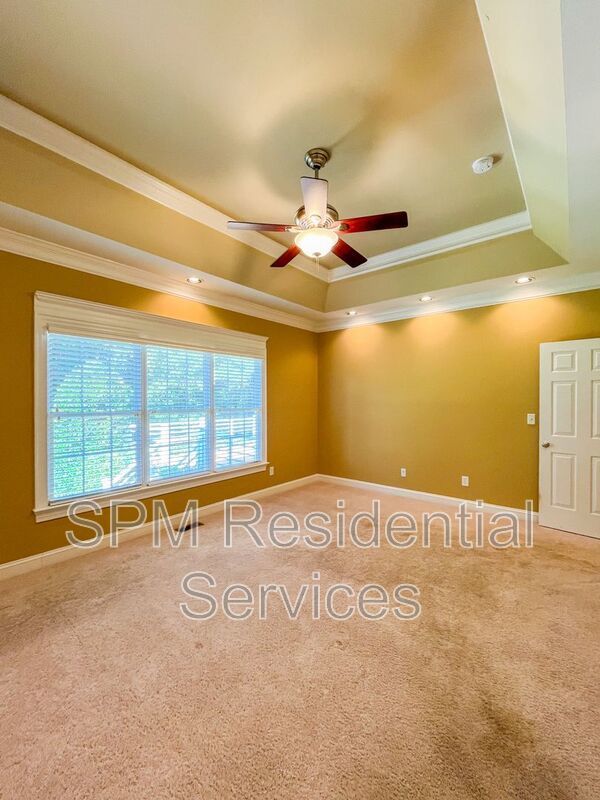 Custom built house in Pool Community property image