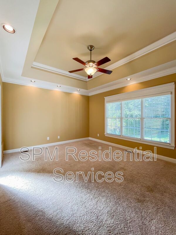 Custom built house in Pool Community property image