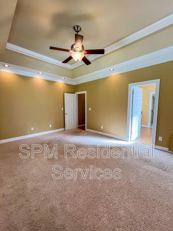 Custom built house in Pool Community property image