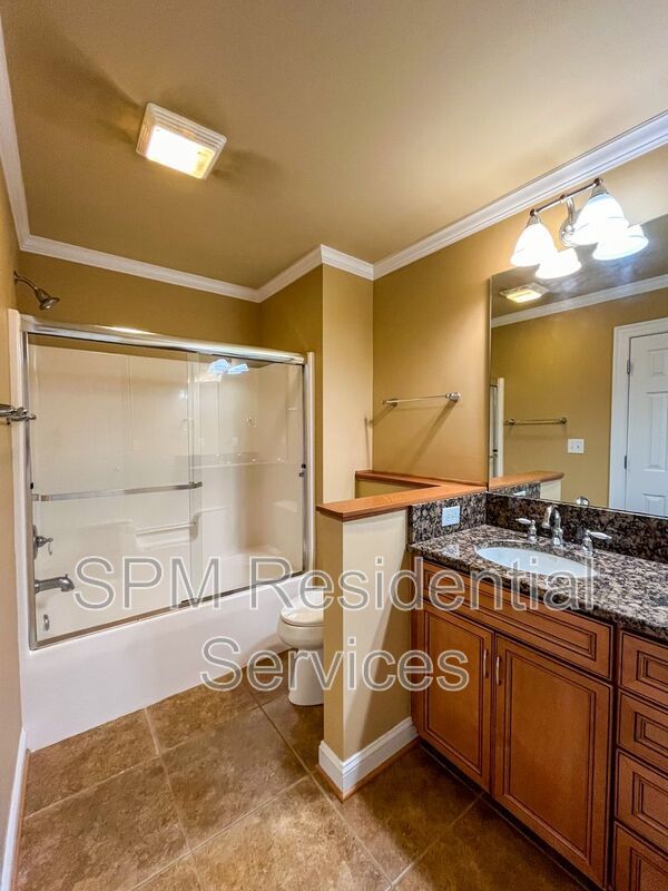 Custom built house in Pool Community property image