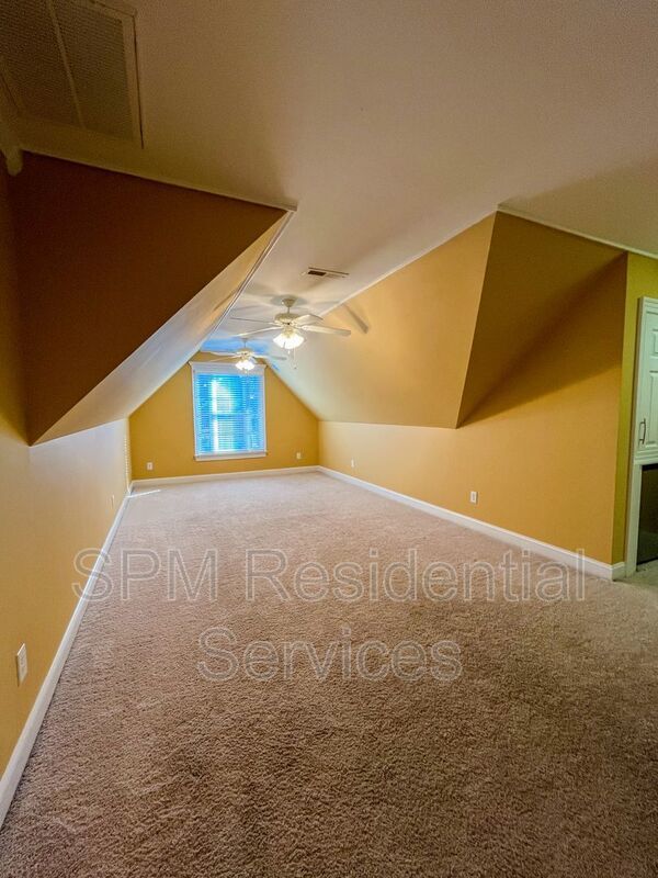 Custom built house in Pool Community property image