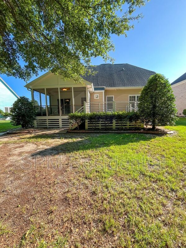Custom built house in Pool Community property image