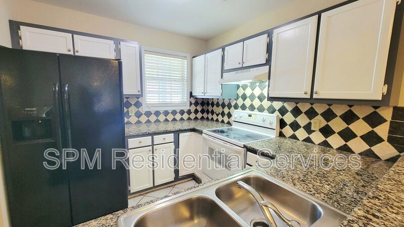 5116 Lampost Cir property image