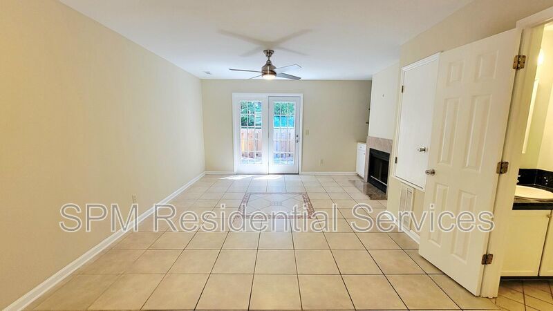 5116 Lampost Cir property image