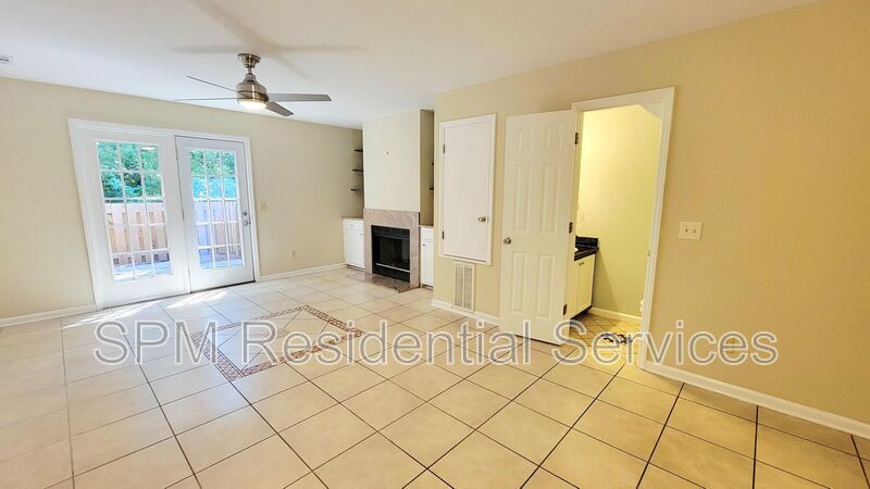 5116 Lampost Cir property image