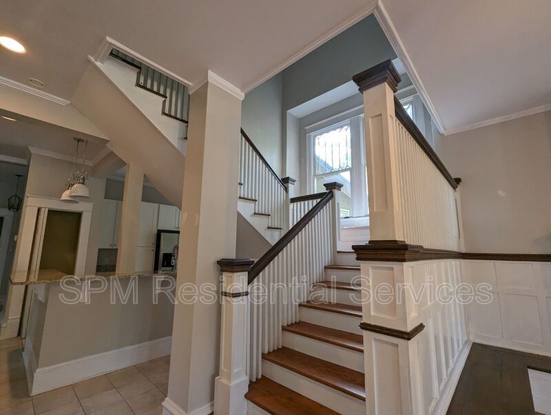 Amazing Downtown Home with tons of natural light. property image